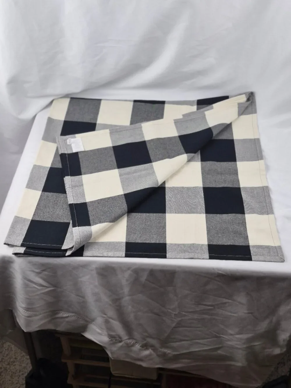 Pottery Barn Buffalo Checkered Table Runner, Table Cloth/Throw & 6 Napkins